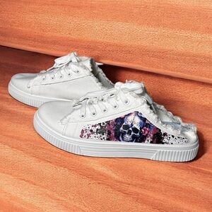 Unisex Black & White Skull Skateboard Slip On Sneakers Laces Men’s 9 Women’s 10.